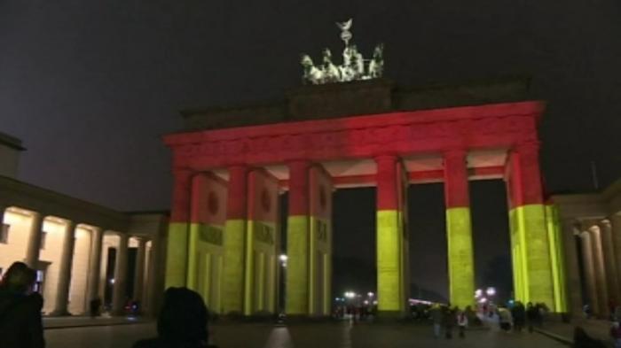 STG Chalte Chalte Brandenburg Gate