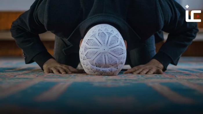 STG News - Muslim's Prayer app is  Selling Users' Data