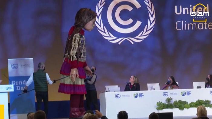 News - Little Amal Visits COP26 in Glasgow