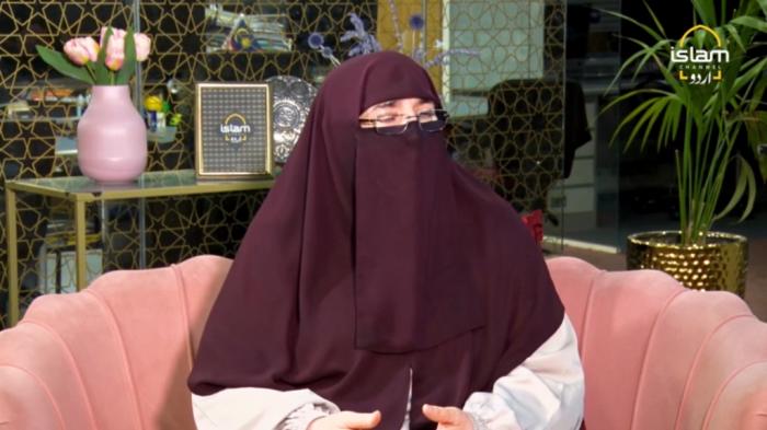Islam Special : A talk with Dr Farhat Hashmi