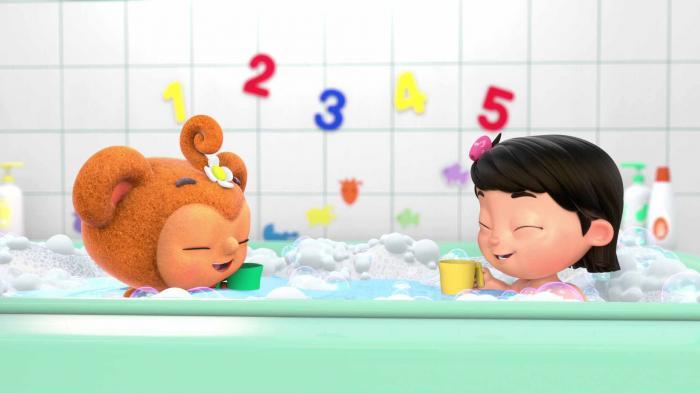 Head Shoulders Knees and Toes Bath Song