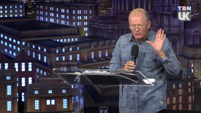 Grace Shouts Louder - Ray Bevan - In The Pits On A Snowy Day