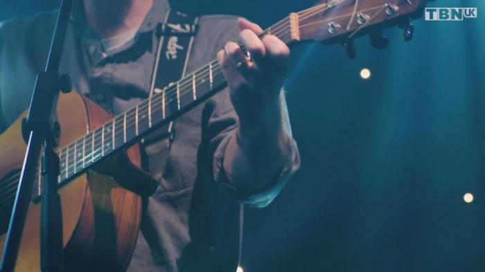 Christmas Music Clip: Tom McConnell - A great and mighty wonder