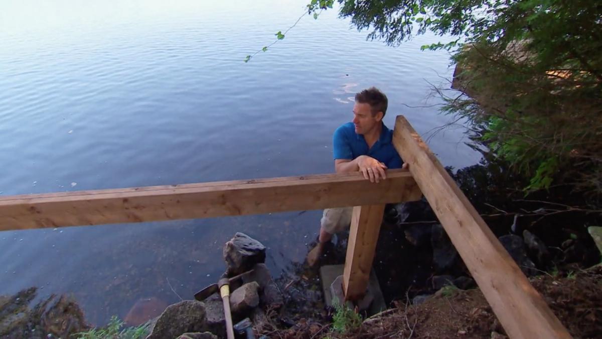 Tom’s Lakefront Deck