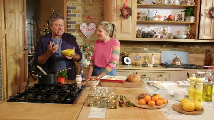 John & Lisa's Weekend Kitchen